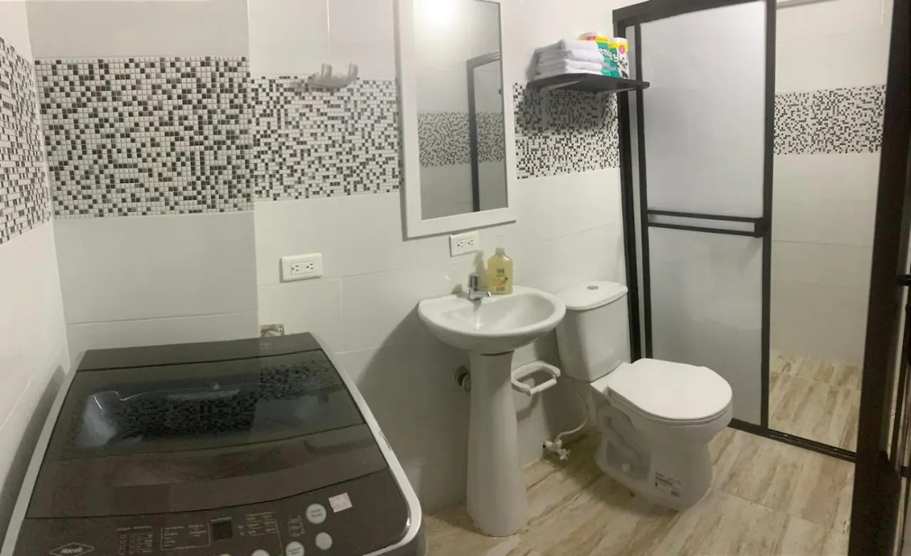Aparta Estudios Michelle En Robledo A 20 Minutos Del Centro Al Lado De La Universidad Esumer, Imprescindible El Pago De La Primer Noche Medellín Lägenhet