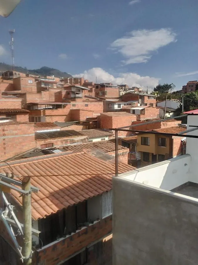 Aparta Estudios Michelle En Robledo A 20 Minutos Del Centro Al Lado De La Universidad Esumer, Imprescindible El Pago De La Primer Noche Medellín 0*,  Colombia