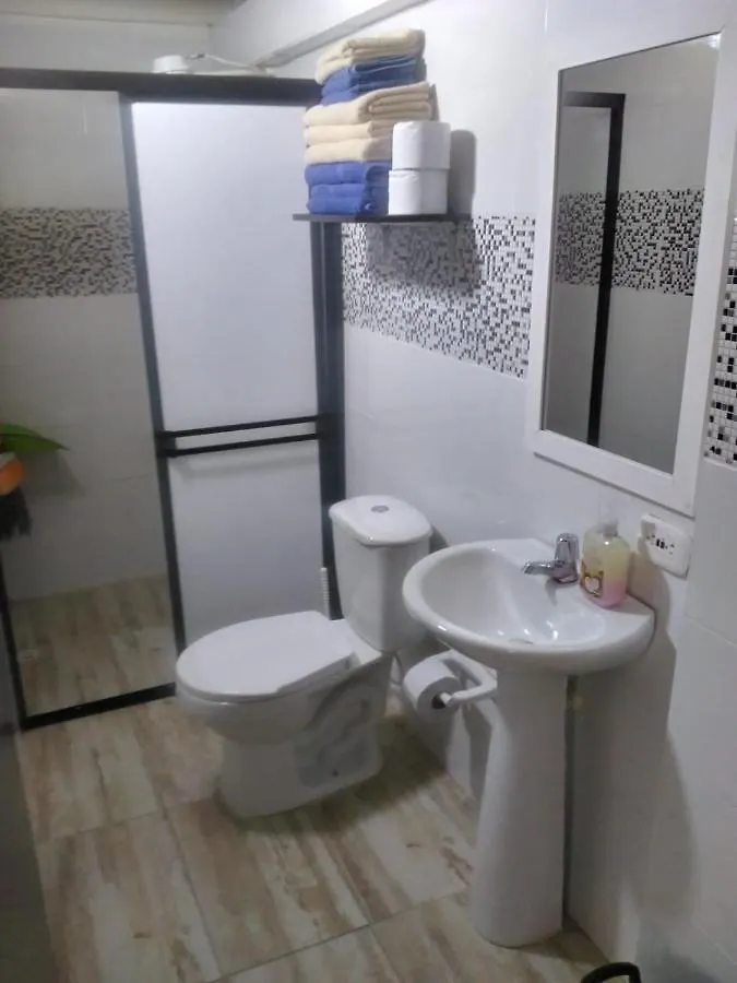Aparta Estudios Michelle En Robledo A 20 Minutos Del Centro Al Lado De La Universidad Esumer, Imprescindible El Pago De La Primer Noche Medellín Lägenhet